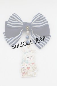 Enchantlic Enchantilly / トランプうさぎリボンブローチ  ネイビー T-25-08-21-019-LO-AC-SA-ZT