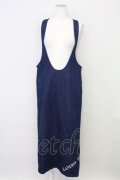 KANEKO ISAO / 裾ロゴ刺繍デニムジャンパースカート  青デニム T-25-08-21-012-EL-OP-SA-ZT