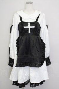Luna Planetarium(海外ロリータブランド) / クロスエプロン付きワンピース  白Ｘ黒 T-25-08-30-027-LO-CO-SA-ZS