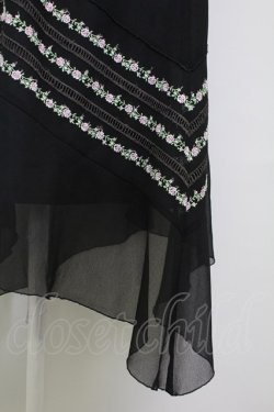 画像3: L'EST ROSE / 裾薔薇刺繍イレヘムワンピース  ブラック T-25-09-15-018-LO-OP-SA-ZT