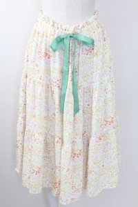 Fi.n.t / フラワーガーデン柄ティアードスカート  グリーン T-25-09-24-015-CA-SK-SA-ZT423