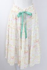 画像1: 【SALE】Fi.n.t / フラワーガーデン柄ティアードスカート  グリーン T-25-09-24-015-CA-SK-SA-ZT423 (1)