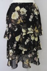 画像2: 【SALE】INGEBORG / 互い違いフリルスカート L ブラック T-25-09-26-029-LO-SK-SA-ZT439 (2)