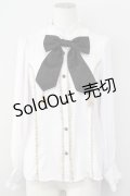 axes femme kawaii / クラシカルリボンブラウス  白Ｘ黒 T-25-09-27-002-AX-BL-SA-ZI