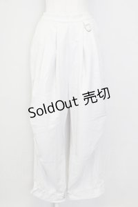 axes femme / タック入ボリュームパンツ  ホワイト T-25-09-28-009-AX-SK-SA-ZT435