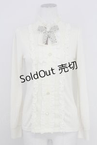 axes femme / リボンブローチ付きブラウス風プルオーバー  キナリ T-25-10-01-005-AX-TO-HS-ZS