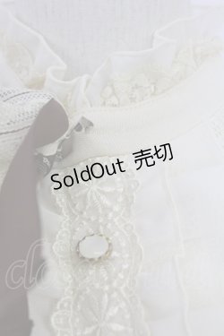 画像4: axes femme / リボンブローチ付きブラウス風プルオーバー  キナリ T-25-10-01-005-AX-TO-HS-ZS