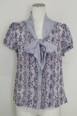 画像1: 【SALE】axes femme / オーナメント柄ブラウス  ラベンダー T-25-10-01-011-AX-BL-HS-ZT522 (1)