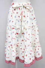 axes femme / ハローキティプリントスカート  キナリ T-25-10-10-036-AX-SK-SA-ZT122