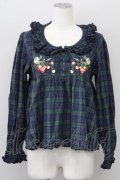 PINK HOUSE / 野ばらとチェリー刺繍タータンブラウス  グリーン T-25-10-10-016-LO-BL-SA-ZT
