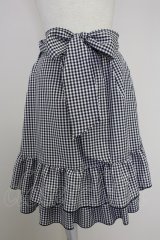 axes femme POETIQUE / リボン付バックフリルスカート  黒Ｘ白 T-25-10-16-009-AX-SK-SA-ZI