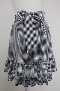 axes femme POETIQUE / リボン付バックフリルスカート  黒Ｘ白 T-25-10-16-009-AX-SK-SA-ZI