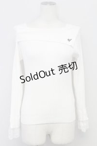 axes femme / ロゴ刺繍入オフショルニット  シロ T-25-10-17-007-AX-TO-SA-ZT265