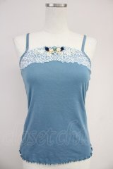 axes femme / フラワーレース巻き薔薇キャミトップス  サックスＸ白 T-25-10-19-011-AX-TO-SA-ZI