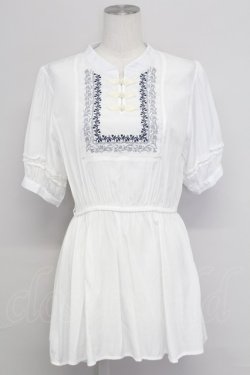 画像1: axes femme / チャイナボタン×刺繍チュニ M シロ T-25-10-24-004-AX-OP-SA-ZT