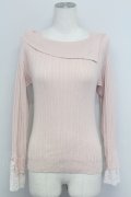 axes femme / ロゴ刺繍入オフショルニット  ピンク T-25-10-24-008-AX-TO-SA-ZT
