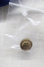 画像4: 【SALE】Fi.n.t / スクエアネックエンブレム釦ジャンパースカート  ブルー T-25-10-25-022-CA-OP-SA-ZT435 (4)