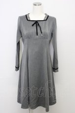 画像1: 【SALE】Fi.n.t / ハイウエスト切替ベロアリボン使いワンピース【洗える】  グレー T-25-10-25-017-CA-OP-SA-ZT423 (1)