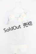 INGEBORG / フラワーロゴ半袖カットソー  ブルーＸ白 T-25-10-30-003-LO-TO-SA-ZT237