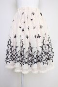 axes femme / 蝶々刺繍チュールスカート  アイボリーＸ黒 T-25-10-30-035-AX-SK-SA-ZT
