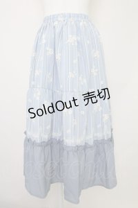 axes femme / フラワーストライプスカート  サックスＸ白 T-25-10-30-037-AX-SK-SA-ZI