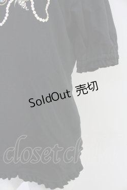 画像4: PINK HOUSE / パールネックレスローズプリントカットソー  黒Ｘ白 T-25-10-30-018-LO-TO-SA-ZI