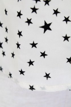 画像4: Emily Temple cute / スターシフォンノースリーブオーバーブラウス  アイボリーＸ黒 T-25-11-06-013-ET-BL-SA-ZT