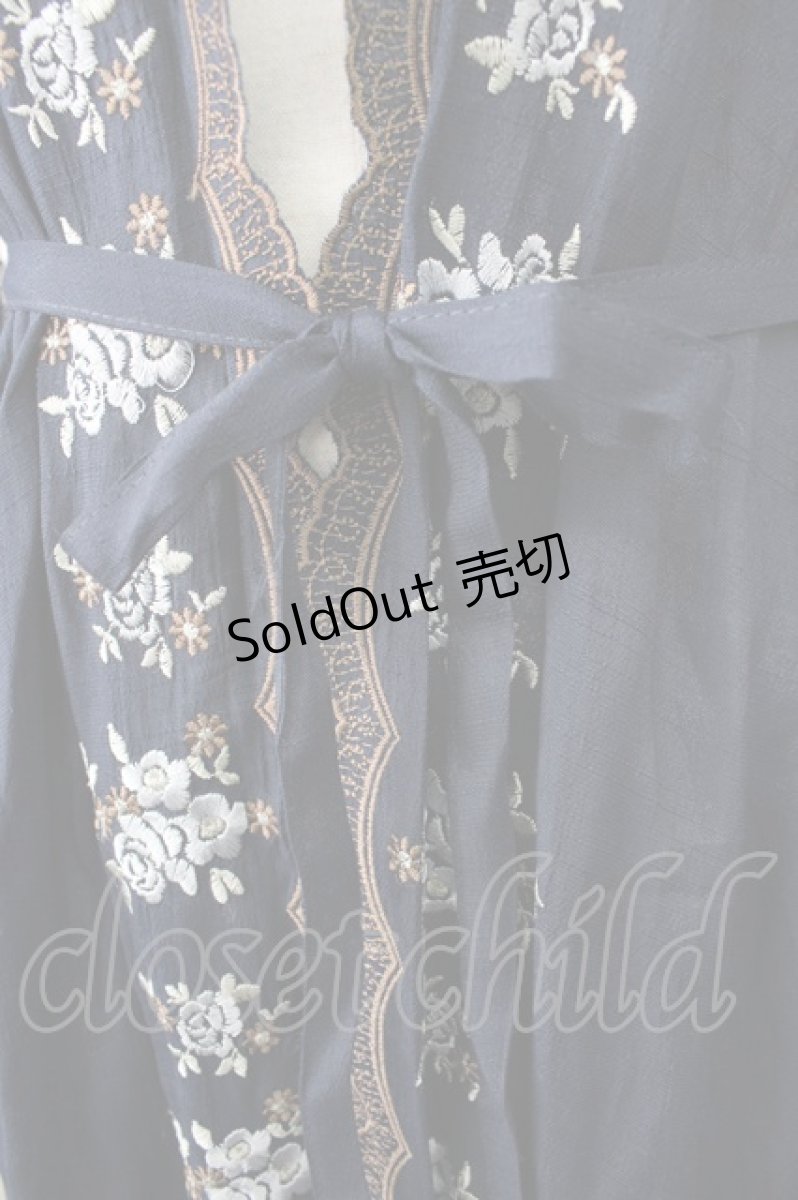 画像4: 【SALE】axes femme / カラー刺繍入りロングカーディガン M コン T-25-11-09-024-AX-TO-SA-ZT509 (4)