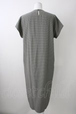 画像2: 【SALE】INGEBORG / フロントリボン半袖ドットワンピース  グレーＸ黒 T-25-11-09-029-LO-OP-SA-ZT384 (2)