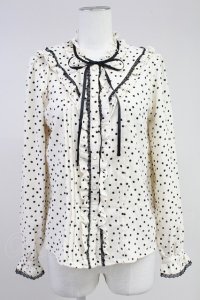 axes femme / フリルドットブラウス M ベージュ T-25-11-09-016-AX-BL-SA-ZT509