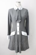 MIHO MATSUDA / ネクタイ付きワンピース  グレーＸ白 T-25-11-14-019-GO-OP-SA-ZT
