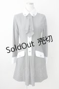 MIHO MATSUDA / ネクタイ付きワンピース  グレーＸ白 T-25-11-14-019-GO-OP-SA-ZI