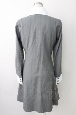 画像2: MIHO MATSUDA / ネクタイ付きワンピース  グレーＸ白 T-25-11-14-019-GO-OP-SA-ZT