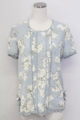 INGEBORG / 白花総柄ブラウス  サックスＸ白 T-25-11-15-030-LO-BL-SA-ZI