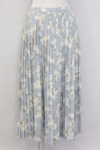 INGEBORG / 白花総柄プリーツスカート  サックス T-25-11-15-046-LO-BL-SA-ZI