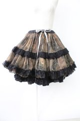 h.NAOTO / レースプリントパニエスカート  黒Ｘグリーン T-25-11-23-033-HN-SK-SA-ZI