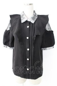 Rojita / ラッフル肩開き半袖ブラウス  黒Ｘ白 T-25-11-28-013-LO-BL-SA-ZI