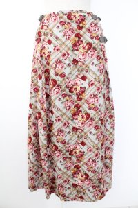 INGEBORG / チェック花柄キルト風スカート  サックス T-25-11-28-025-LO-SK-SA-ZI