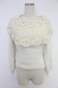 axes femme POETIQUE / 鈎針編み襟デザインニットプルオーバー  アイボリー T-25-12-03-003-AX-TO-SA-ZI