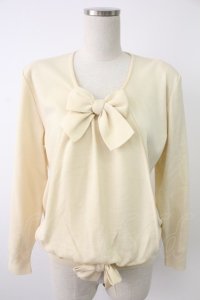 INGEBORG / リボン使いニットソー  アイボリー T-25-12-07-002-LO-TO-OW-ZT492