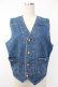 画像1: INGEBORG / ボタン配色デニムベスト  ブルー T-25-12-07-015-LO-TO-OW-ZT (1)