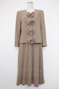 INGEBORG / リボン使いドットセットアップ  ベージュ T-25-12-07-032-LO-OP-OW-ZT