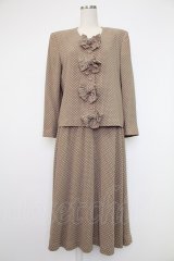 INGEBORG / リボン使いドットセットアップ  ベージュ T-25-12-07-032-LO-OP-OW-ZT