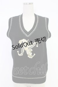 KANEKO ISAO / 花モチーフ使いニットベスト  クロ T-25-12-10-013-EL-TO-OW-ZT