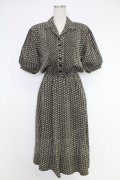 KANEKO ISAO / 麻の葉総柄ピンタックワンピース  クロ T-25-12-10-016-EL-OP-OW-ZT