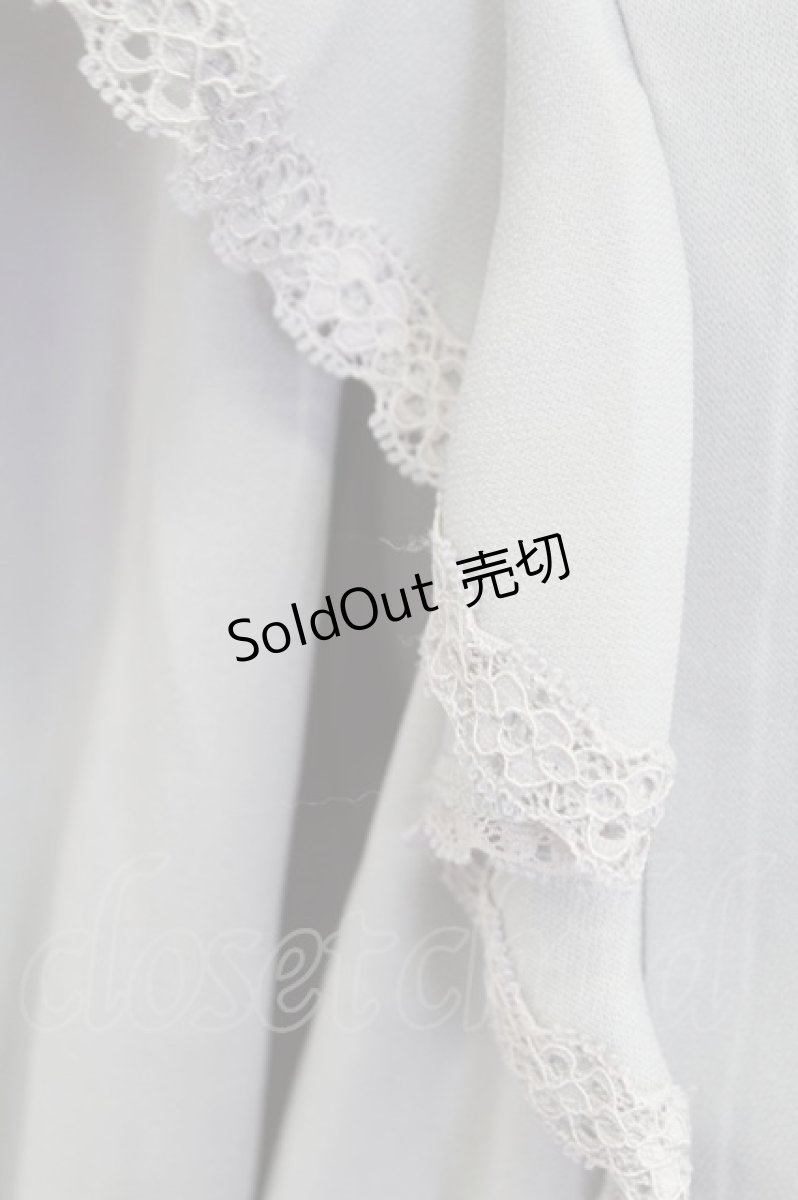画像6: axes femme / 肩フリルお花モチーフ付きブラウス M グレー T-25-12-11-022-AX-TO-SA-ZI (6)