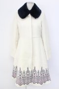 axes femme / オーナメント刺繍入りコート M キナリ T-25-12-11-042-AX-CO-SA-ZT