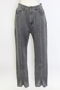 axes femme / 刺繍スリットフィットデニム L グレー T-25-12-11-052-AX-PA-SA-ZT