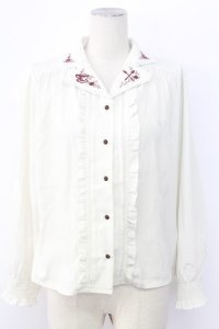 axes femme / 開襟お茶会刺繍ブラウス  キナリ T-25-12-11-011-AX-BL-SA-ZT