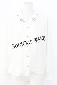 axes femme / 開襟お茶会刺繍ブラウス  キナリ T-25-12-11-011-AX-BL-SA-ZI